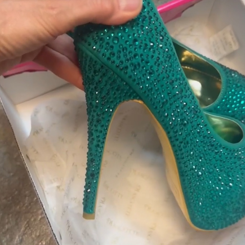 Mascotte Green Crystal Heels US 8.5
